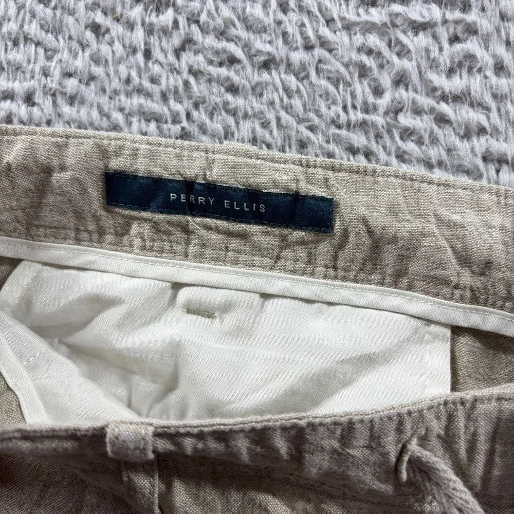 Perry Ellis excellent pre